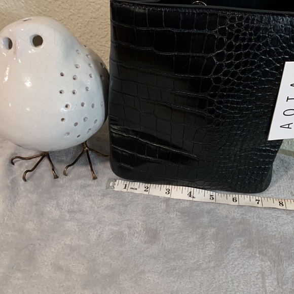 AOTA Elena Bucket Bag in Black - Picture 4 of 4